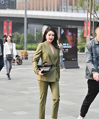 打望太古里秋季街拍,你们觉得好看不?
