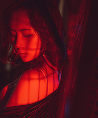 ��һ��Ů����Ӱ���ֲݻ��ǰβ����������ж�