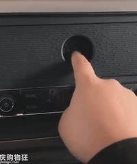 ����Ĵ��ڽγ��ڼ�ʻ���п�̨���и���ť��һֱûŪ�����Ǹ�ɶ��