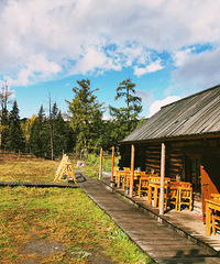 �˾�����8000������Լ��½����������֮��