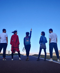 �˾�����8000������Լ��½����������֮��