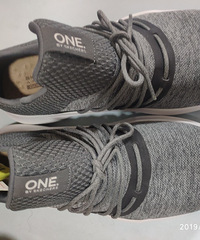 ΨƷſһ4˫Ь˹100Ǯһ˫