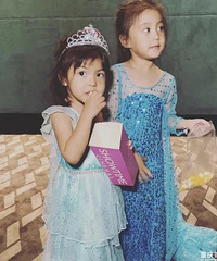 ƭŮϵУ־Ůһͬۿ˵ӰѩԵ