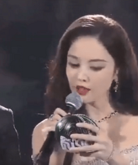 �����������Ӣ�﷢��Ц������