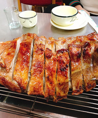 ������ǳ�����ļ��ڣ�2���˳Ե���4������