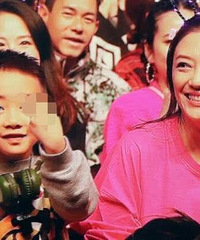 ��С������Ӧ�ɶ����˵ڶ�������