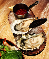 ���������һ������������ĵ꣬�����������