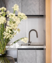 17��װ��62ƽ��ɫ�������ᣬ��װ�ܻ��Ѳ���2��