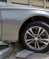 �칫��С����˵��Ů�����ϰѽγ���ԽҰ������զ��