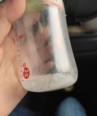 吃德国爱他美的妈妈来看下,感觉现在挂壁残留物好多