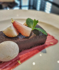 �ڽ�����62¥�Ը�ʥ���ͣ��ȸ��ƶ�����裬���