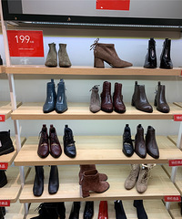 �ȷ���ĩ��٣�Ь�ӣ���װ�����ۿۣ��ۺ󳬻��㣬Ҫ��ĸϽ�