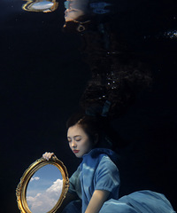 第一次水下写真,配上镜面的古风照好好看
