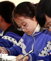 你认为孩子是在普通初中当尖子生好,还是在七龙珠当个普通生好?