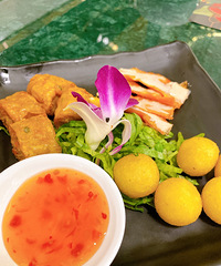 ���Ź����򿨼���̫���㣬2���˳Ե���ǽ��