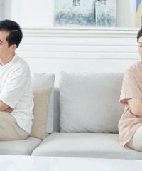 建筑行业都这样?老公经常喝酒应酬,发现他用小号加了几个夜场妹