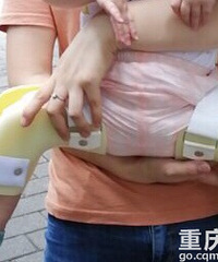孩子髋关节发育不良,戴了8个月支架,好痛苦