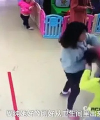 2岁女童上早教课时被馒头噎住窒息,还好遇到好心人成功施