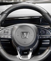 ���ǽ��Ƴ�ȫ������SUV-���ǽ�URX��ȡ���˴�ͳ���ͱ���