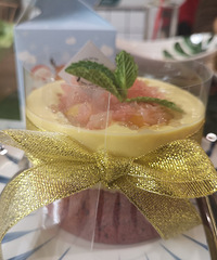 ϲ���Ĳ������ź��������ҵ�һ�Һ���θ�ڵĵ���