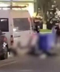 男子高空坠楼砸死路人,谁该担责?