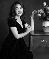我们仨的“闺蜜”照,女儿给外婆选的礼服优雅又时尚,眼光太好了