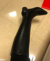 �ò�����������˫��Χ���ʵ�ѥ�ӣ������ͷ����Բͷ