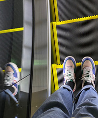 NIKE�վ�һ��������ɫ����ĳ��ô��·���������