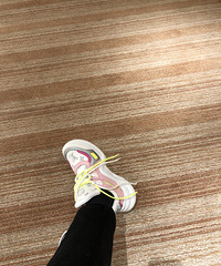 ����LV���¿��ɫˮͰ����������ò��