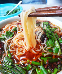 �����˿���ߺ����Ӽ����ߣ���Ȼ����������ǰһ��