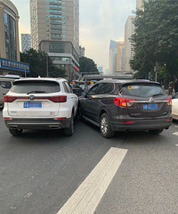 �ڻ��½ַ������ң�����������ĸ���������