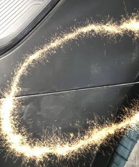 ���ڳ���ͣ�ű��в��ˣ��˼ҵ�һʱ����Ҵ��˵绰