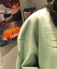 新款即将卖断货的nike四钩卫衣,买起来