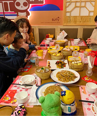 在小黄鸭餐厅办的生日趴,花费1700多,还得了好多礼物