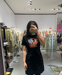 太平鸟的猫和老鼠联名衣服好看啊!特别显腰身