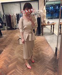 这个平时不怎么打折这个牌子,没想到居然6折了!款式也好看