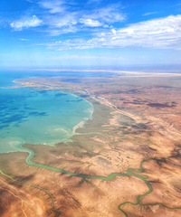 ԭ�����ܵ������Լݣ�Ӳ�ǻز�ȥ�ˡ���