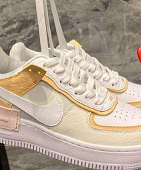 �����Ϳ�����ɫ�վ�һ�ţ�������ȥ����������