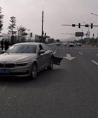 ����˾�������������Ϳ��֣����µ�Ů˾��ײ�ɰ��ף�