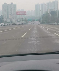 昨天复工一天今天又开始耍了