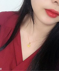 周大福的黄金吊坠一看就迷上啦!