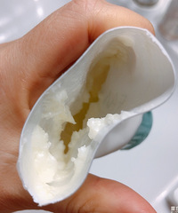 你们的洗面奶有这样用吗?剪开后还可以再用两周