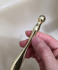 熟龄肌抗衰老按摩手法!这样做紧致肌肤,还能减轻法令纹