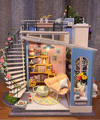 这是我的第八套DIY小屋了!有天台、花园、沙发,超精致