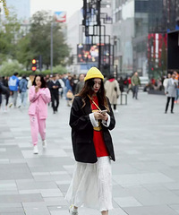 原来街拍小姐姐们对于色彩是这样搭配的