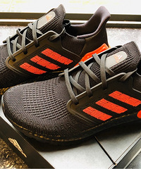 心仪已久的 adidas UB20黑红配色终于到手 Nice