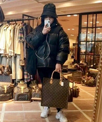 逛遍十几家中古店,4千拿下LV大热包