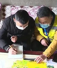 忠县为困难家庭学生免费发放智能手机,赠送40G流量并免除月租