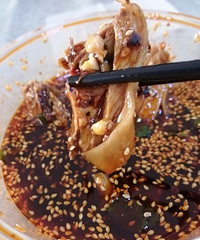 �Ҽ��Աߵ�±��̯�İٿ����úóԣ�����źƬ���