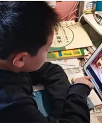为了家长更好的监督孩子上网课,教育局要把周四周五的课改在周末